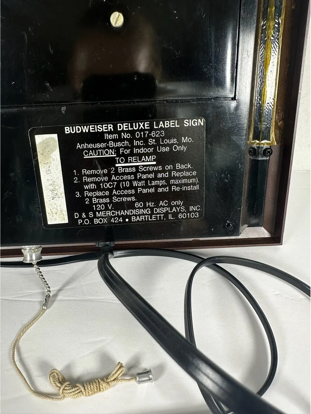 Vintage 1984 Budweiser King of Beers Illuminated Wall Clock Sign C-11